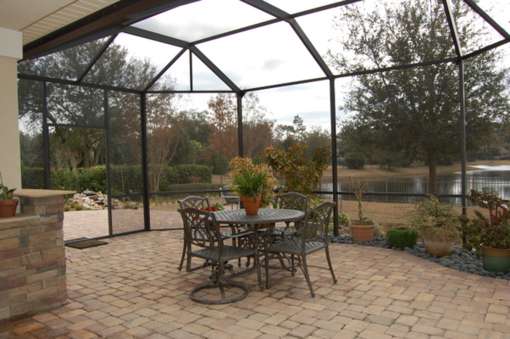Another view of the lanai